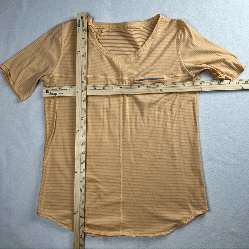 Lululemon Women's Run Away Tee Heathered Peach Fuzz Medium? - Picture 4 of 5